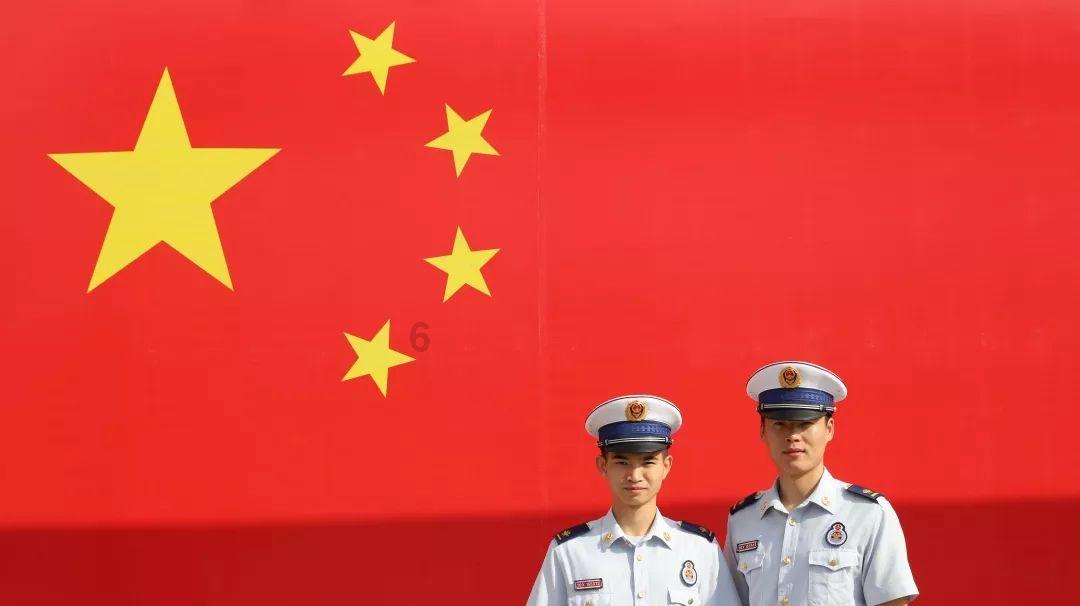 寒冬送温暖,慰问传真情——莱芜小白鸽艺术学校到寨里镇刘大下村走访慰问困难群众